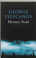 Drama Stad 9789041409621 George Pelecanos, Verzenden, Gelezen, George Pelecanos