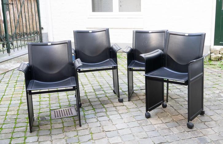 4 lederen fauteuils ‘Korium’ Tito Agnoli voor Matteo Grassi, Huis en Inrichting, Fauteuils, Nieuw