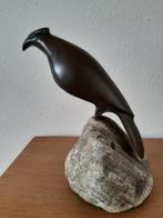 sculptuur, Valk op granieten blok - 23 cm - Gepatineerd
