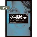 Portretfotografie I bij bestaand licht 9789078811206, Boeken, Verzenden, Zo goed als nieuw, Mich Buschman