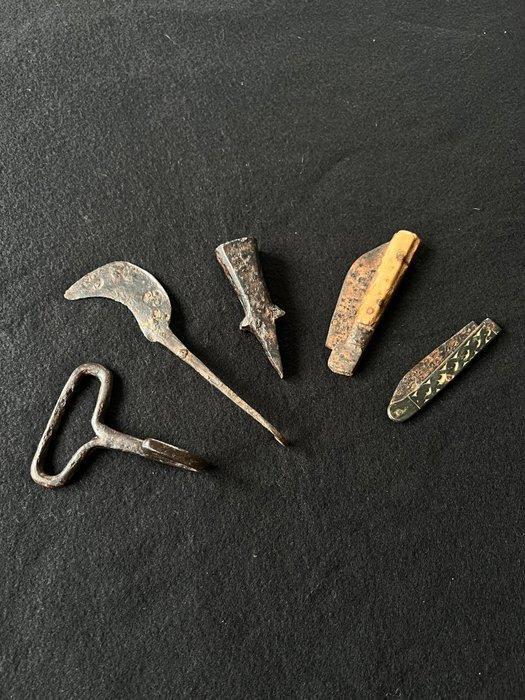 Middeleeuwen, kruisvaardersperiode IJzer Middeleeuws, Antiek en Kunst, Antiek | Overige Antiek