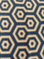 Elegant weefsel met een volledig geometrisch patroon met