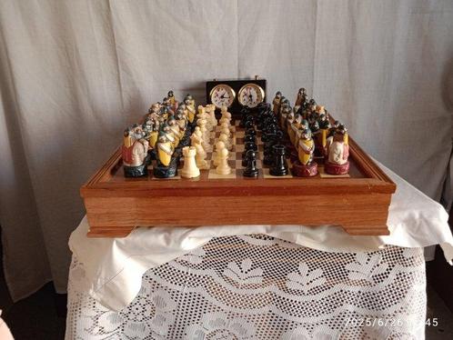 Schaakspel - hout, pasta, metaal en porselein, Antiek en Kunst, Curiosa en Brocante