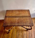 Tafel - Hout - Mand en rieten mand uit de jaren 40