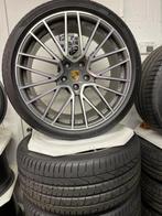 Porsche Cayenne (E3) 22inch RS Spyder met  banden (7-8 mm), Ophalen, Gebruikt, Banden en Velgen, Overige maten