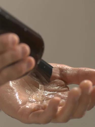 American Crew Daily Cleansing Shampoo, Sieraden, Tassen en Uiterlijk, Uiterlijk | Haarverzorging, Nieuw, Verzenden