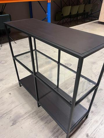 Stellingkast zwartbruin - Ikea VITTSJÖ beschikbaar voor biedingen