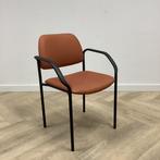 Tweedehands kantinestoel / vergaderstoel, oranje - zwart, Huis en Inrichting, Stoelen, Gebruikt, Zwart, Ophalen of Verzenden, Eén