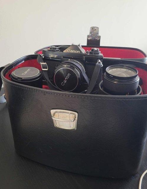 Canon EF + 1,8/50mm + 2,8/28mm + 5,6/100-200mm + acc. |, Audio, Tv en Foto, Fotocamera's Analoog