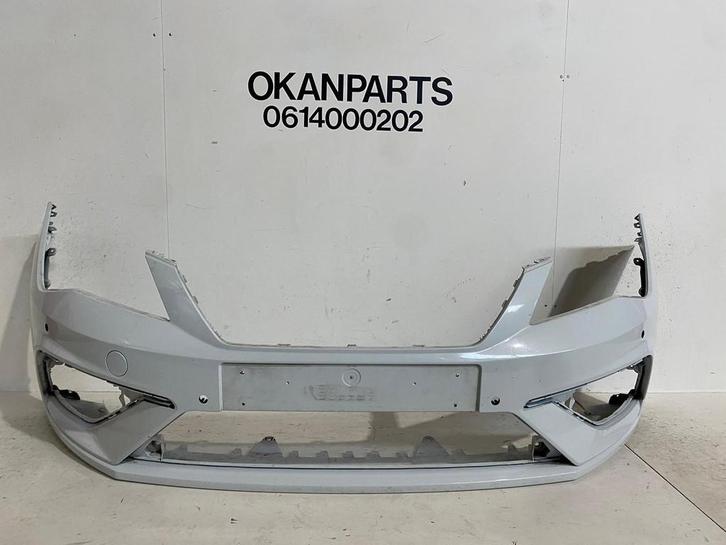 Seat Leon 5F FR Voorbumper 5F0807221AB, Auto-onderdelen, Carrosserie en Plaatwerk, Gebruikt, Voor, Bumper, Ophalen