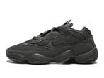 Adidas Yeezy Boost 500 Utility Black - Maat 44 EU, Ophalen of Verzenden, Nieuw, Yeezy