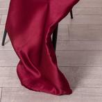 Satijnen stof – Rosso Borgogna – glanzend en cangiante. -