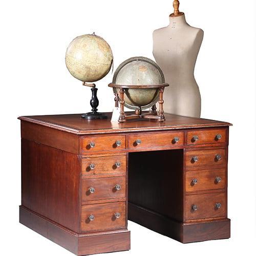 Zeer klein semipartner desk - Bibliotheektafel of centertabl, Antiek en Kunst, Antiek | Meubels | Tafels, Ophalen of Verzenden