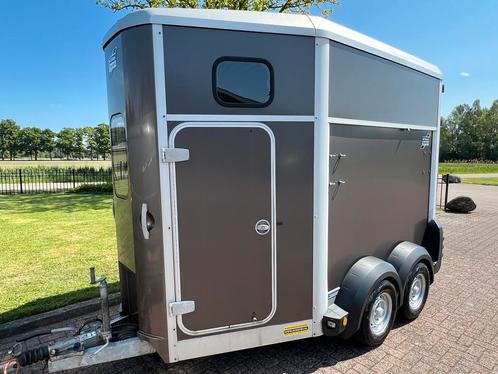 Oerdegelijke Ifor Williams 2-paards met Alu bodem en vooruit, Dieren en Toebehoren, Paarden en Pony's | Trailers en Aanhangwagens