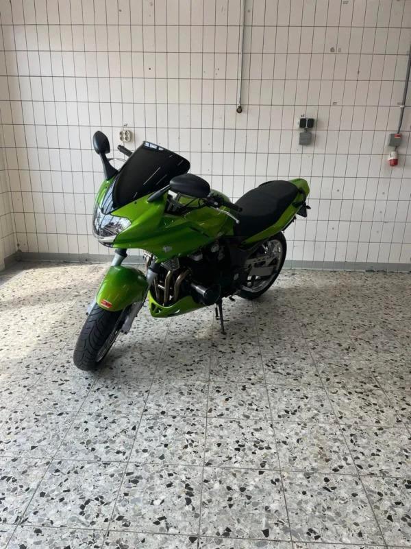 Kawasaki ZR-7S | Groen | 2003 | 34.777 km |  €2.149 | Remus, Motoren, Motoren | Kawasaki, Ophalen of Verzenden