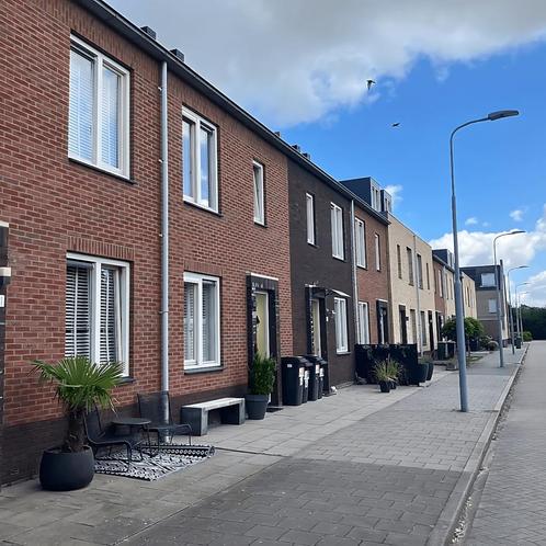 Gezinswoning met tuin aan de Irislaan 67 gevonden in Badhoev, Huizen en Kamers, Huizen te huur, Direct bij eigenaar