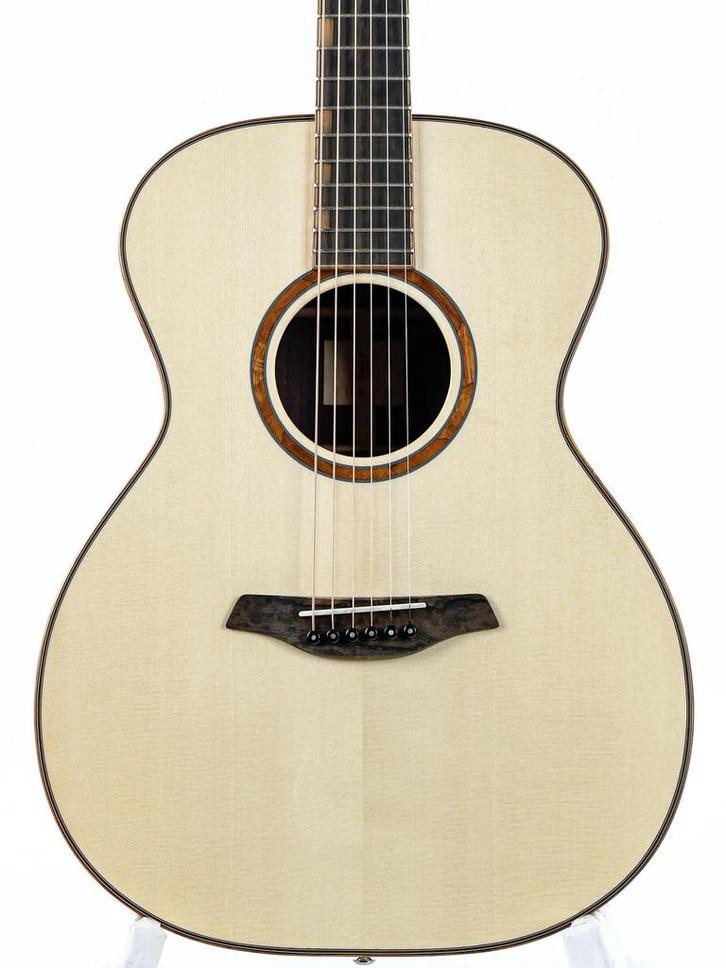 Furch Red Pure OM-LR a (Akoestische Gitaren,Western Gitaren), Muziek en Instrumenten, Snaarinstrumenten | Gitaren | Akoestisch