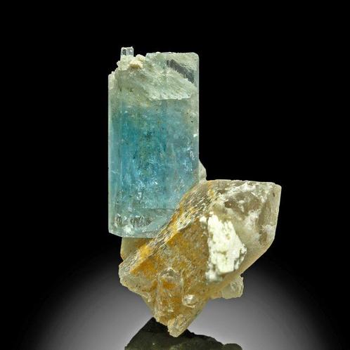 Geweldige kleur! Aquamarijn op kwarts Kristalen - Hoogte:, Verzamelen, Mineralen en Fossielen
