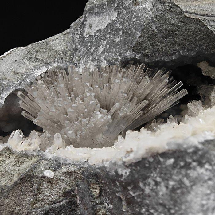 Geode, een pluim van natroliet en ialine kwarts, India Geode, Verzamelen, Mineralen en Fossielen