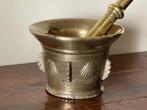 Vijzel (2) - Mortier met Sint-jakobsschelpen en stamper -