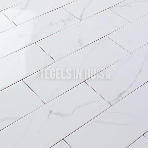 Wandtegel 10x30 vlak marmer carrara bianco glans wandtegel, Doe-het-zelf en Verbouw, Tegels, Wandtegels, Nieuw, 10 m² of meer