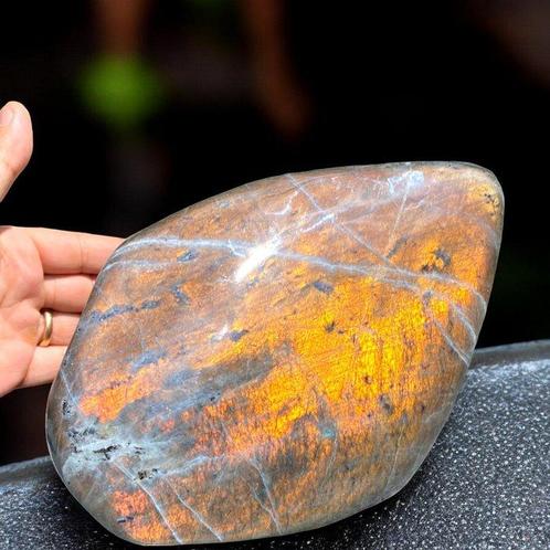 Prachtige Labradoriet Zeldzame oranje gouden, Verzamelen, Mineralen en Fossielen
