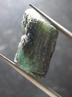 Rough Emerald - 12.455 ct - green rough emerald crystal, Verzenden