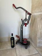 Industriële apparatuur - Frankrijk - Antieke kurkmachine