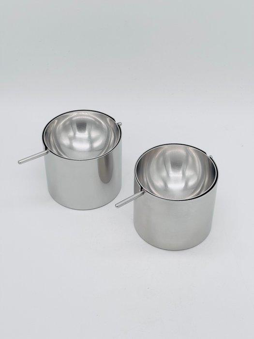 Stelton - Arne Jacobsen - Asbak (2) - Cylinda line - Staal -, Antiek en Kunst, Antiek | Meubels | Stoelen en Banken