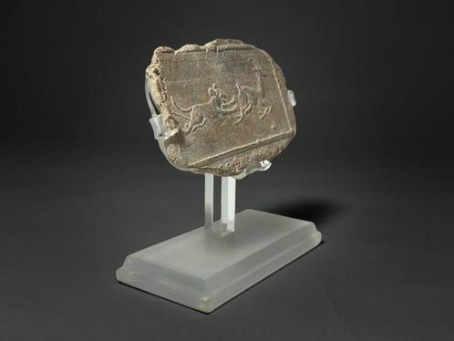 Uit Jeruzalem Terracotta plaquette die een jachtscène, Sieraden, Tassen en Uiterlijk, Antieke sieraden