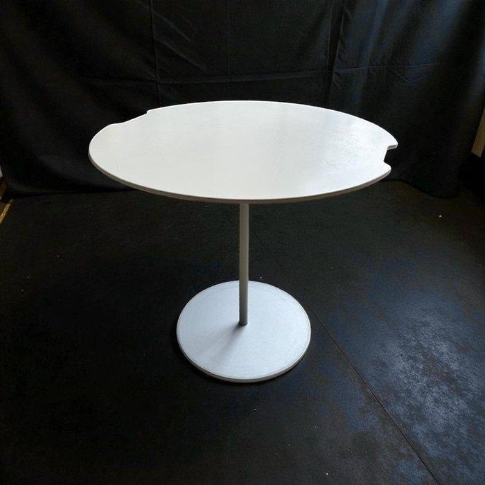 Cassina - Piero Lissoni - Bijzettafel - 252 On-Off - Wit, Antiek en Kunst, Antiek | Meubels | Stoelen en Banken