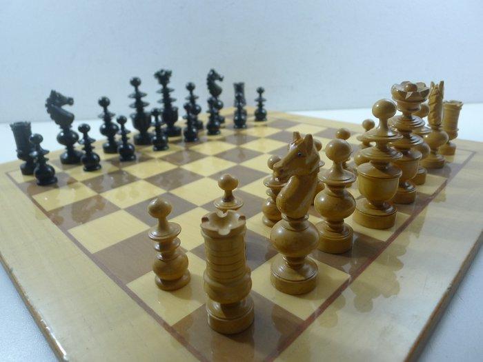 Jeu déchecs type Regence Café de Paris en buis datant 1930, Antiek en Kunst, Curiosa en Brocante