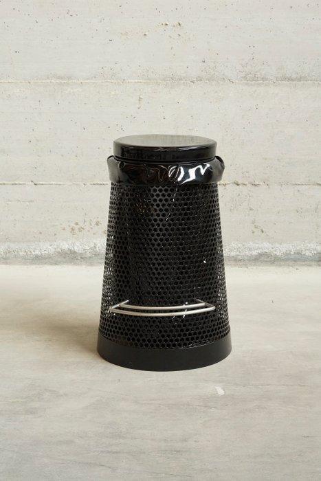 Studio Greca - Kruk - Kruk - MoveCollection - Metaal,, Antiek en Kunst, Kunst | Designobjecten