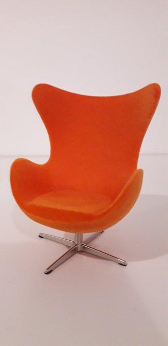 Minimii - Arne Jacobsen - Stoel - Miniature Egg Lounge Chair, Antiek en Kunst, Antiek | Meubels | Stoelen en Banken