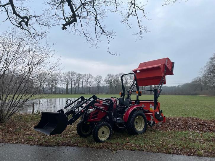 Blad zuigen met de muratori hoogkiep klepelmaaier met opvang, Zakelijke goederen, Agrarisch | Werktuigen, Akkerbouw, Bollenteelt