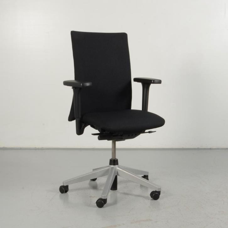 Bureaustoel Haworth Comforto D5585 - Zwart - 3D armleggers -, Zakelijke goederen, Kantoor en Winkelinrichting | Kantoormeubilair en Inrichting