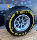 Wiel compleet met band - Pirelli - O.Z - Formule 1 **** NO, Verzamelen, Automerken, Motoren en Formule 1, Nieuw