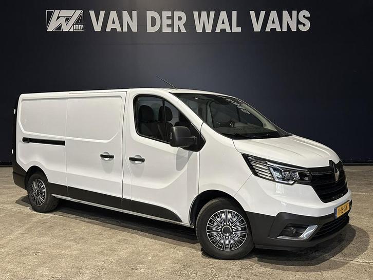 Renault Trafic 2.0 dCi 131pk L2H1 Euro6 Airco | Camera | Nav, Auto's, Bestelauto's, Dealer onderhouden, Lease, Zwart, Handgeschakeld