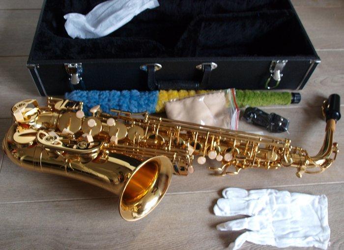Belcanto - BX-680 X-series in goudlak - - Altsaxofoon, Muziek en Instrumenten, Blaasinstrumenten | Blokfluiten