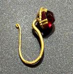 Oud-Romeins Goud Elegante oorbel met een stijlvolle, Sieraden, Tassen en Uiterlijk, Antieke sieraden