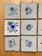 Tegel (12) - Antieke Delftsblauwe tegels met bloemmotieven -, Antiek en Kunst, Antiek | Glas en Kristal