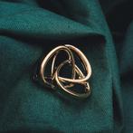 Vintage gouden broche (geelgoud, floral, dynamisch), Sieraden, Tassen en Uiterlijk, Broches, Ophalen of Verzenden, Gebruikt, Overige kleuren