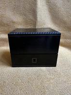 Kist - geeboniseerd hout, messing, zijde en kristal -, Antiek en Kunst