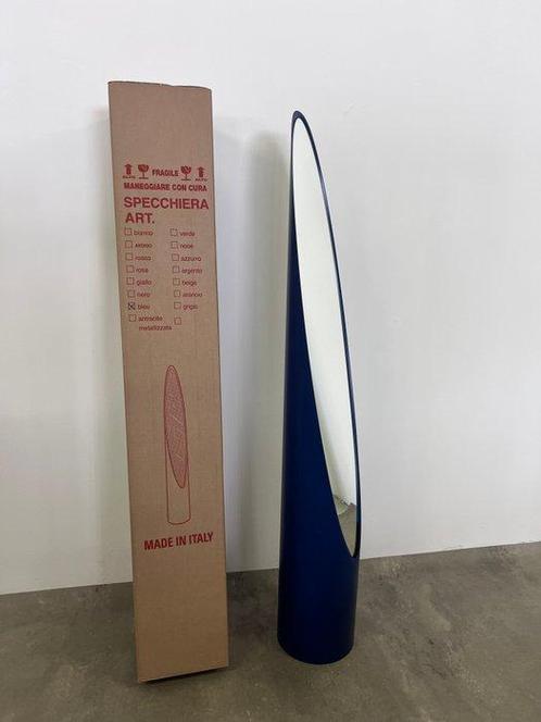 Vloerspiegel- Lipstick - PVC, Antiek en Kunst, Antiek | Meubels | Stoelen en Banken