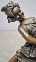 Franz Iffland - Beeld, Parijs - Meisje spelend op stoel -, Antiek en Kunst