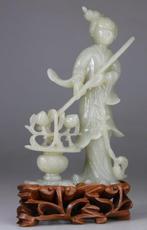 Kwanyin en palissander basis - Pierre beeldhouwde Jade (niet