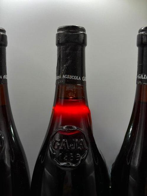 1974 Gaja - Barbaresco DOCG - 3 Flessen (0.75 liter), Verzamelen, Wijnen