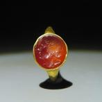 Oud-Romeins Goud, Chalcedoniet Gouden ring met, Verzamelen