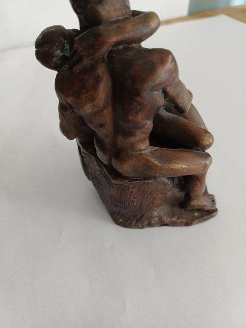 Miniatuur beeldje - Beeldje van een omhelzend paar - Brons, Antiek en Kunst, Curiosa en Brocante