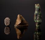 Oud-Egyptisch Faience God Bes, Heqet-kikker en, Verzamelen, Mineralen en Fossielen